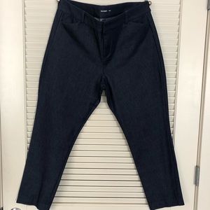 NWOT- Old Navy pixie jeans